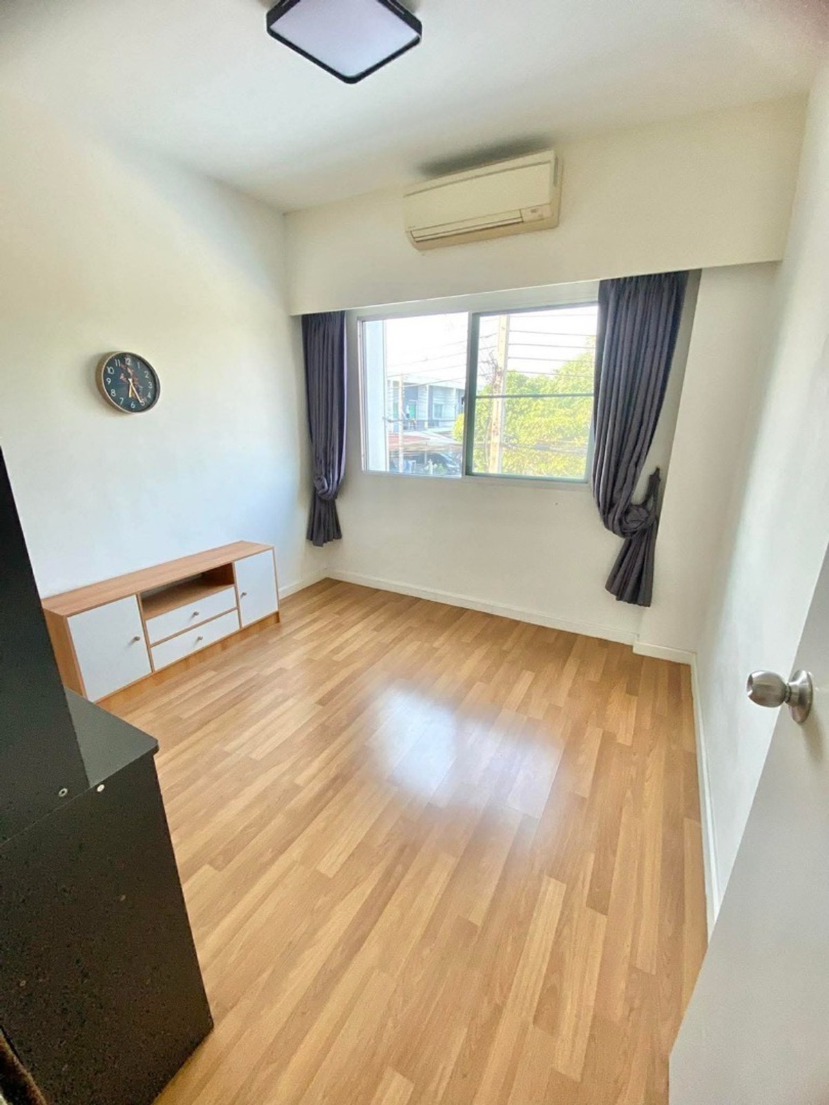 ให้เช่าทาวน์โฮมพระราม 2 บางขุนเทียน : 🏠✨ ให้เช่าทาวน์เฮ้าส์ 2 ชั้น ทำเลพระราม 2 – ท่าข้าม