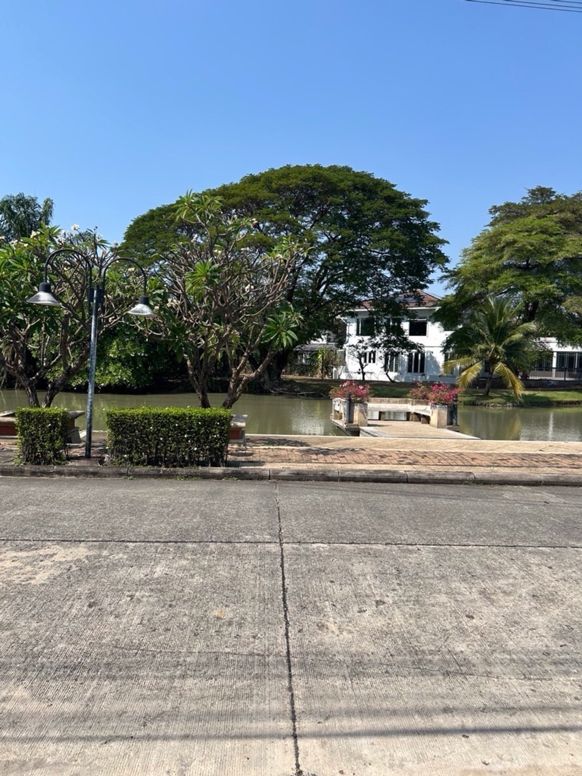 ให้เช่าบ้านมีนบุรี-ร่มเกล้า : บ้านเดี่ยวสไตล์หรู 2ชั้น ให้เช่า หมู่บ้านเพอเฟคเพลส รามคำแหง 164 เนื้อที่127 ตารางวา มีนบุรี กรุงเทพ10510