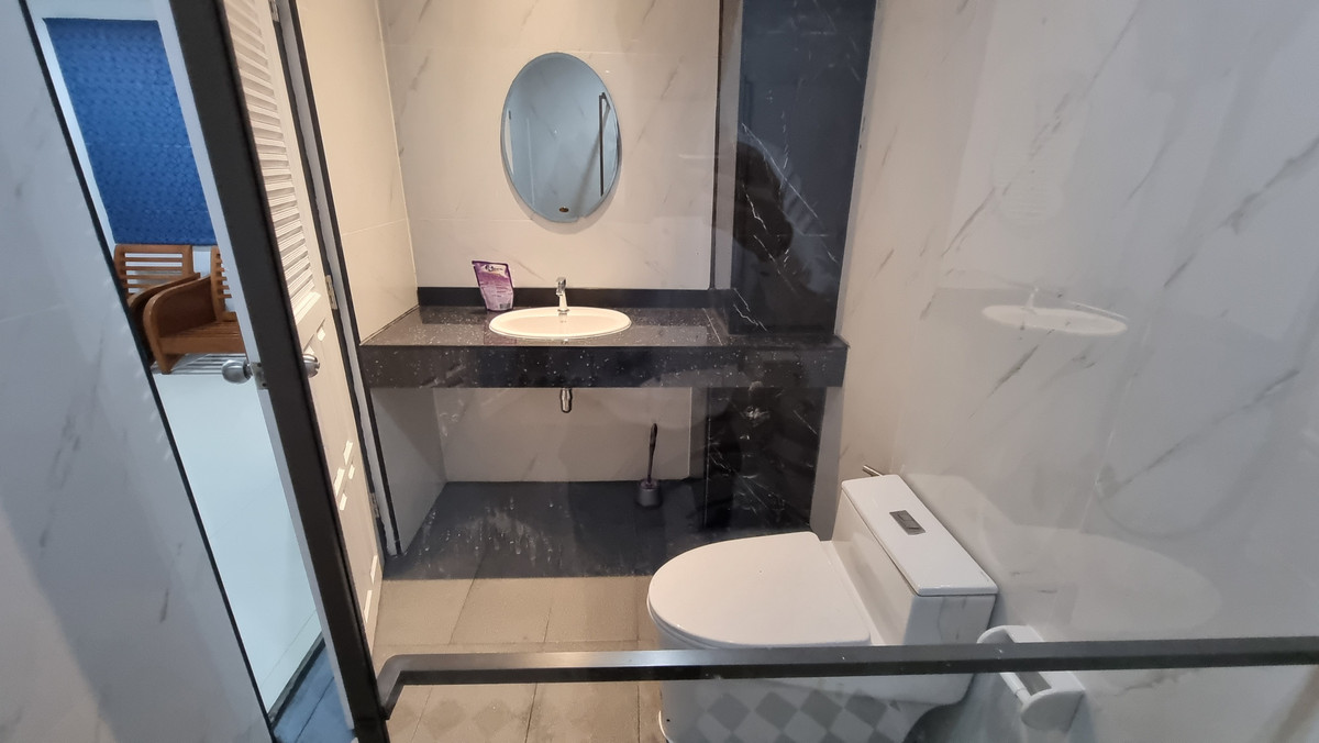 For RentTownhomeSukhumvit, Asoke, Thonglor : (BTS Thonglor, Pet Friendly) Newly Renovated Townhome for Rent – 800 meters to BTS Thong Lo