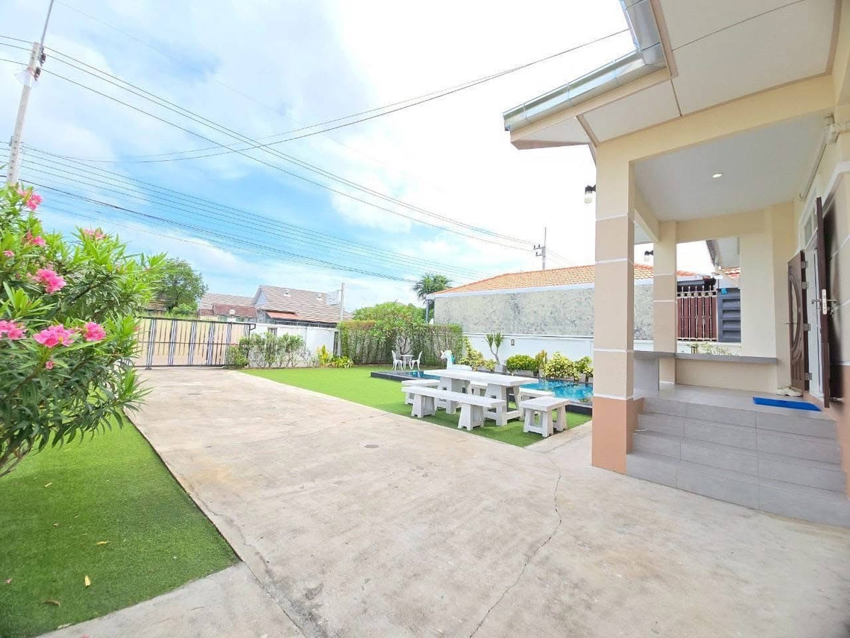 For RentHousePattaya, Bangsaen, Chonburi : Single house Sunshine Poolvilla / 3 Bedrooms (FOR RENT) AM071