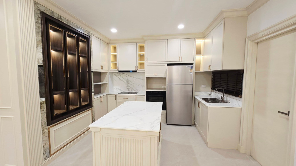 ให้เช่าบ้านลาดกระบัง สุวรรณภูมิ : บ้านกลางเมือง เดอะ อิดิชั่น บางนา / 5 ห้องนอน (เช่า), Baan Klang Muang The Edition Bangna / 5 Bedrooms (FOR RENT) YOK089