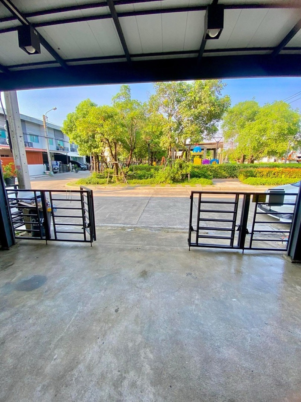 ให้เช่าทาวน์โฮมพระราม 2 บางขุนเทียน : 🏠✨ ให้เช่าทาวน์เฮ้าส์ 2 ชั้น ทำเลพระราม 2 – ท่าข้าม