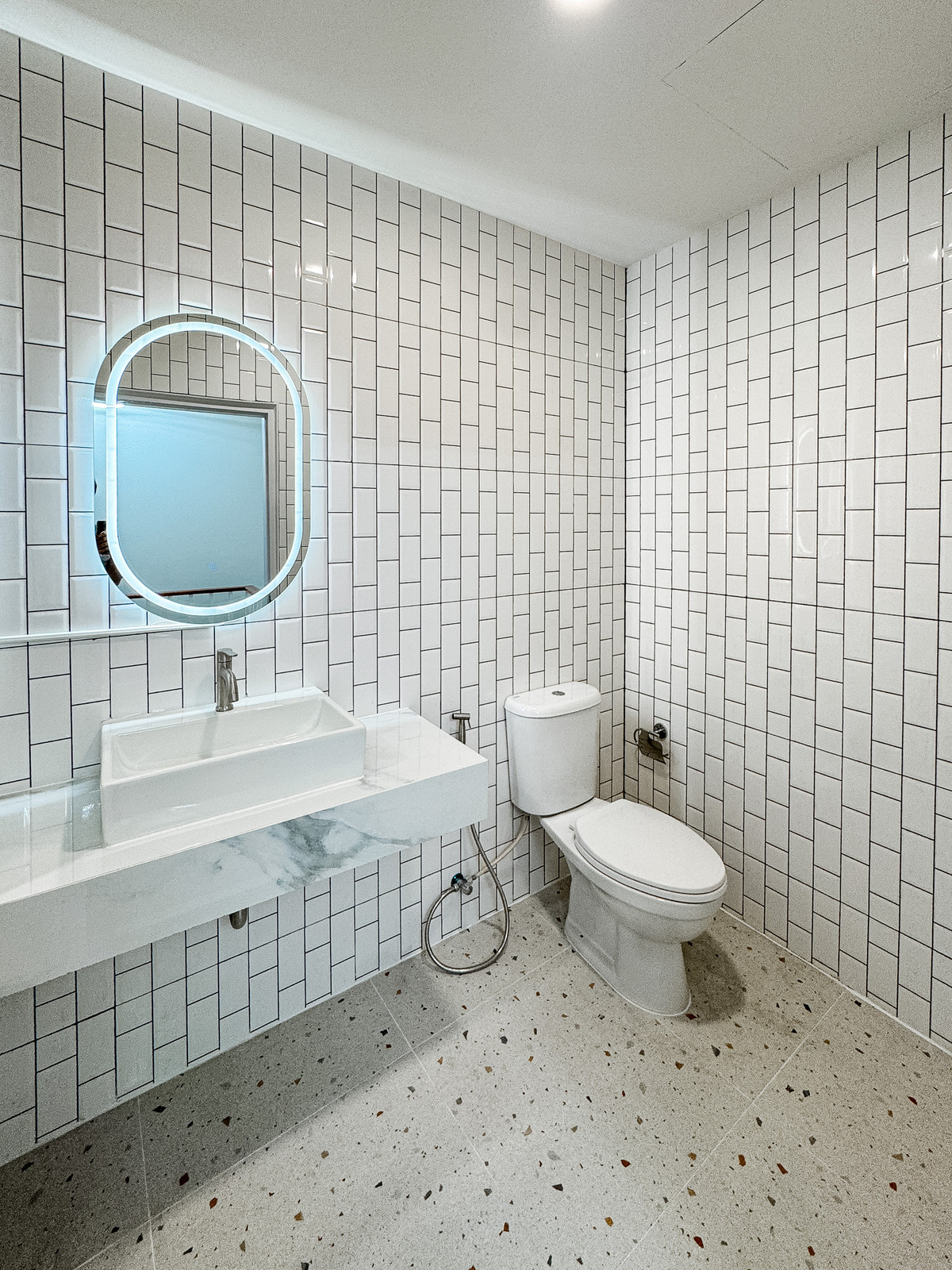 ขายทาวน์โฮมเลียบทางด่วนรามอินทรา : หมู่บ้าน 84 แมนชั่น / 2 ห้องนอน (ขาย), Moo Baan 84 Mansion / 2 Bedrooms (FOR SALE) FAHS035