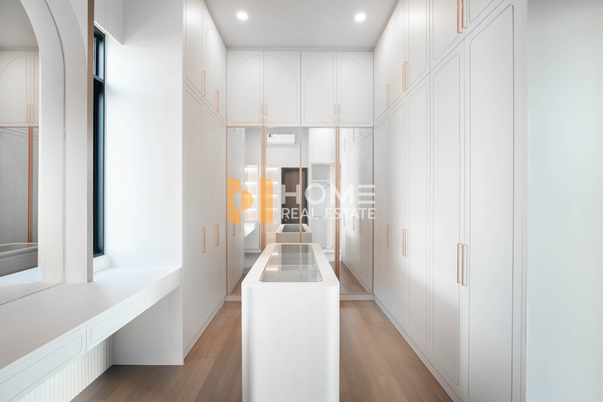 ขายบ้านเกษตรศาสตร์ รัชโยธิน : บ้านแปลงมุม ใกล้ BTS เพียง 500 ม. ✨ บ้านพร้อมที่ดิน เดอะ มาสเตอร์ เอกมัย - รามอินทรา / 5 ห้องนอน (ขาย), House with land The Master Ekkamai - Ramintra / 5 Bedrooms (FOR SALE) TPM335