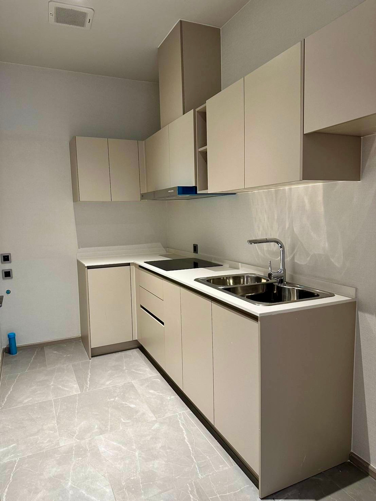 For SaleCondoWitthayu, Chidlom, Langsuan, Ploenchit : Tonson One Residence Penthouse: 3bed 3bath + maid 254.12sqm 158,000,000 Am: 0656199198