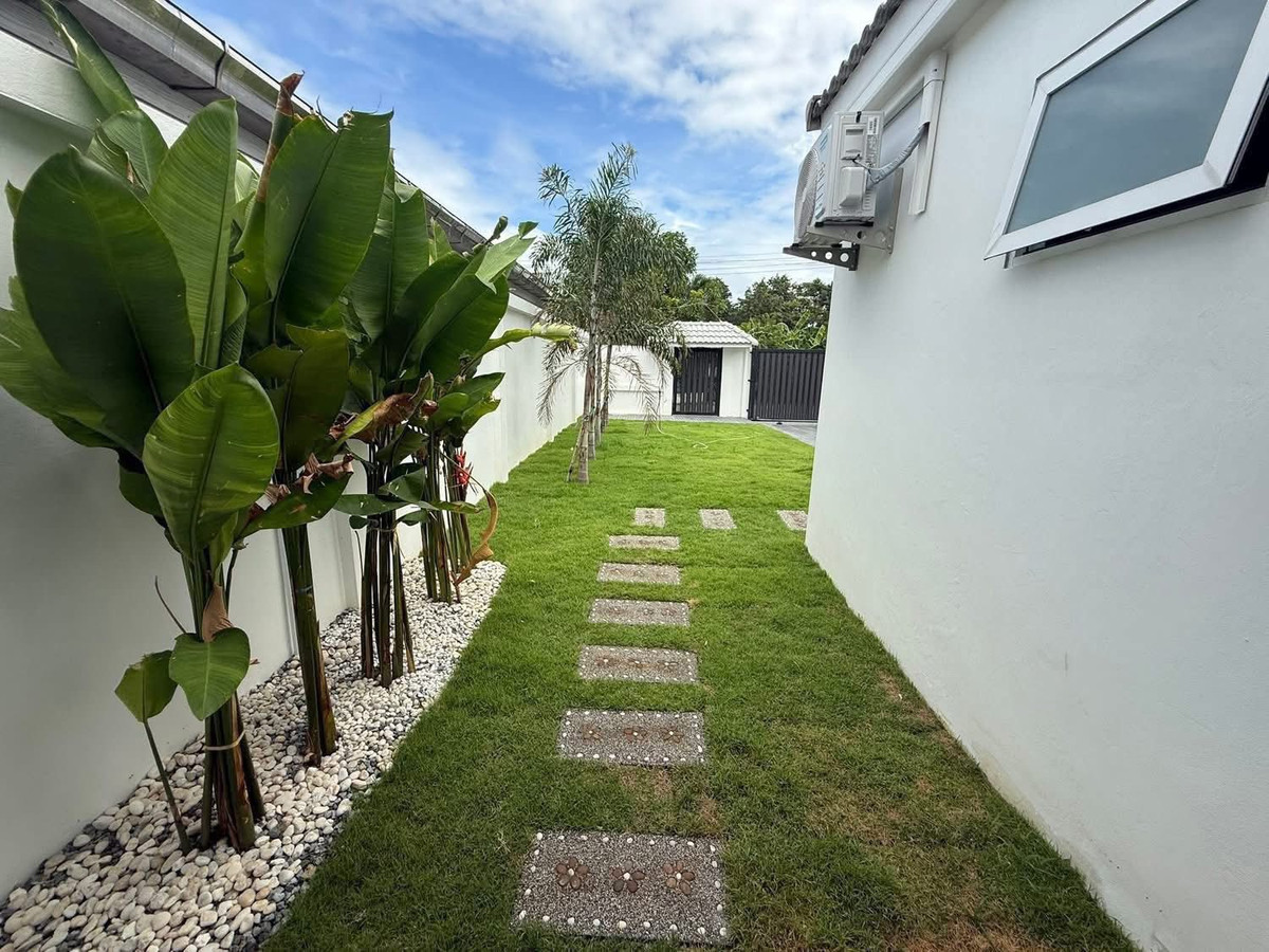 For SaleHousePattaya, Bangsaen, Chonburi : 🌴 5 Bedroom Pool Villa Near Jomtien Beach Only 3 Km. | 102 Sq.Wah | 10.9 MB