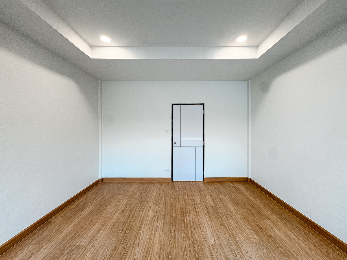 ขายทาวน์โฮมเลียบทางด่วนรามอินทรา : หมู่บ้าน 84 แมนชั่น / 2 ห้องนอน (ขาย), Moo Baan 84 Mansion / 2 Bedrooms (FOR SALE) FAHS035