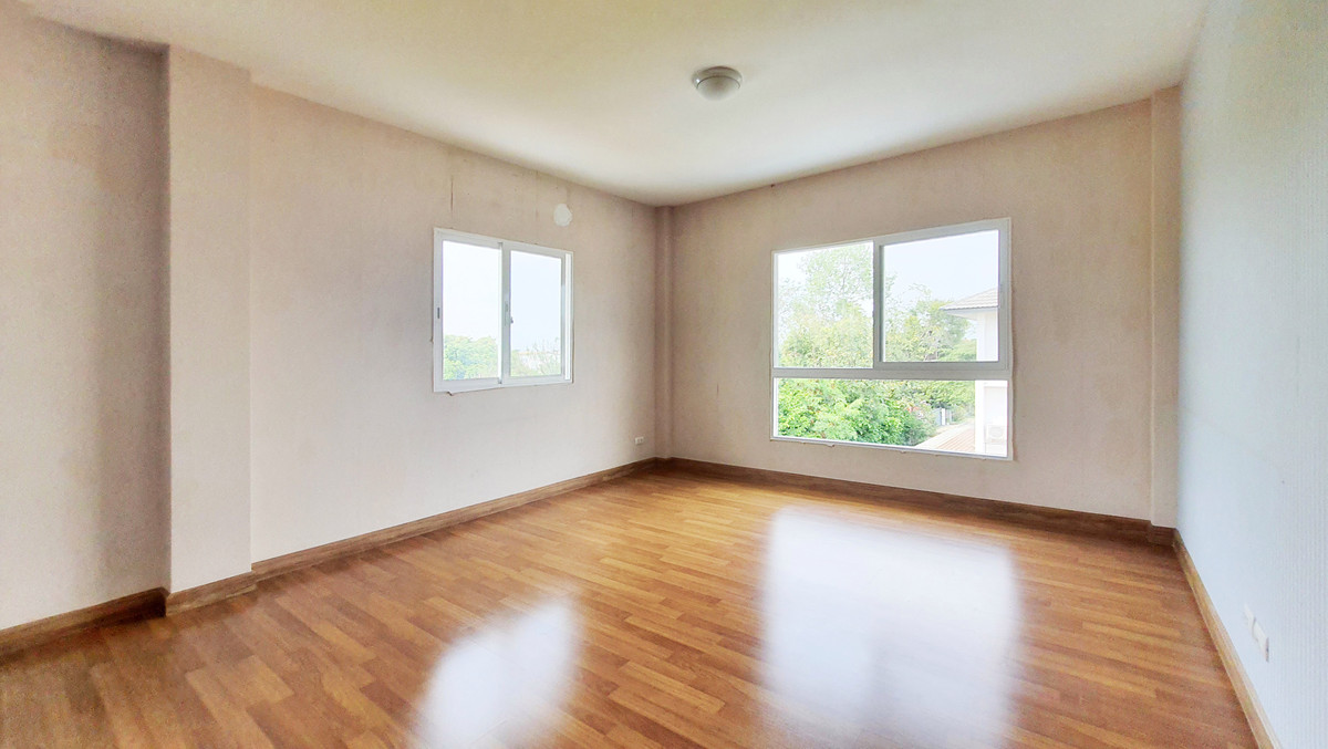 ขายบ้านพระราม 5 ราชพฤกษ์ บางกรวย : ขายด่วนบ้านเดี่ยว 3 ชั้น หลังริม MIND ปิ่นเกล้า-จรัญ 5 ห้องนอน 5 ห้องน้ำ พื้นที่เยอะ ต่อเติมครบพร้อมอยู่ ใกล้ทางด่วนศรีรัช คุ้มมาก 