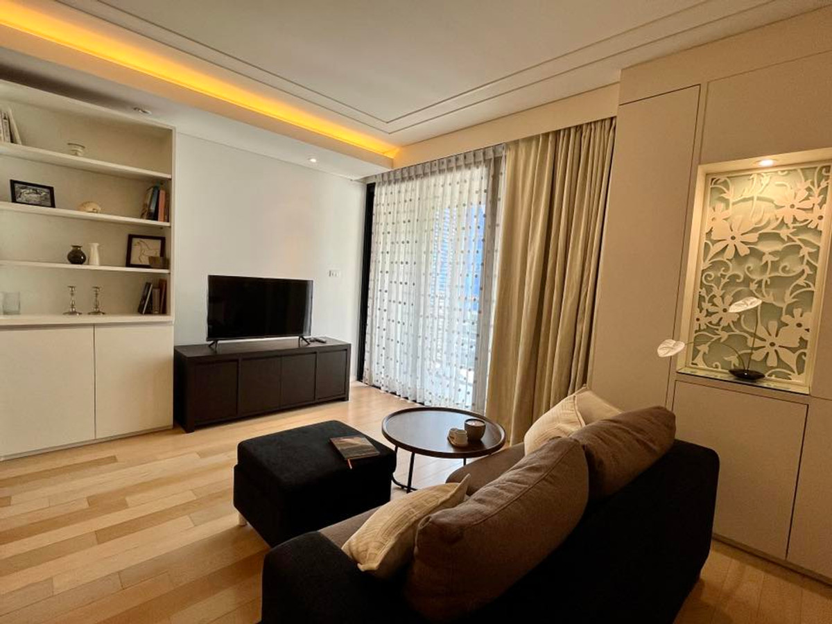 For RentCondoSukhumvit, Asoke, Thonglor : For rent, Mode sukumvit 61, 1 bedroom, large size, 55 sq m., Low Rise, beautiful view, fully furnished.