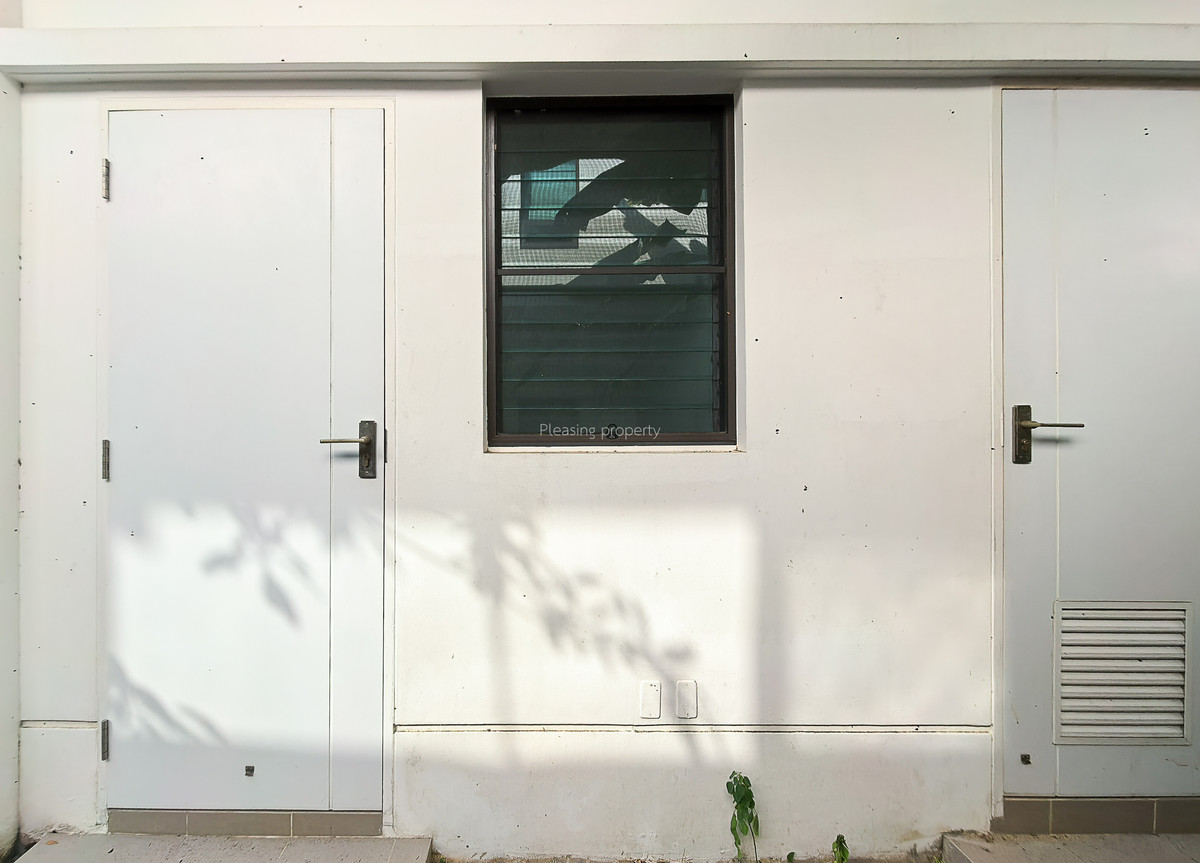 ขายบ้านลาดกระบัง สุวรรณภูมิ : บ้านเดี่ยว ร่มรื่น ใกล้อ่อนนุช จอดรถได้ 6 คัน