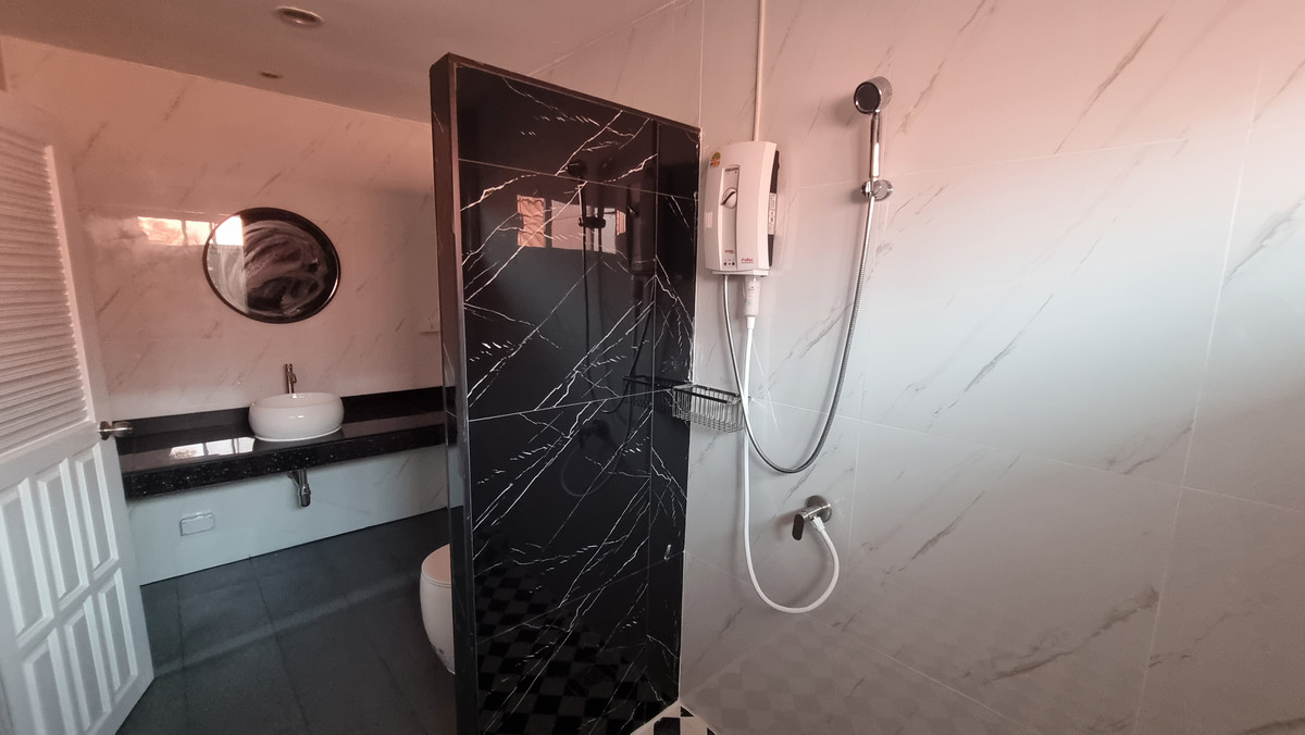 For RentTownhomeSukhumvit, Asoke, Thonglor : (BTS Thonglor, Pet Friendly) Newly Renovated Townhome for Rent – 800 meters to BTS Thong Lo