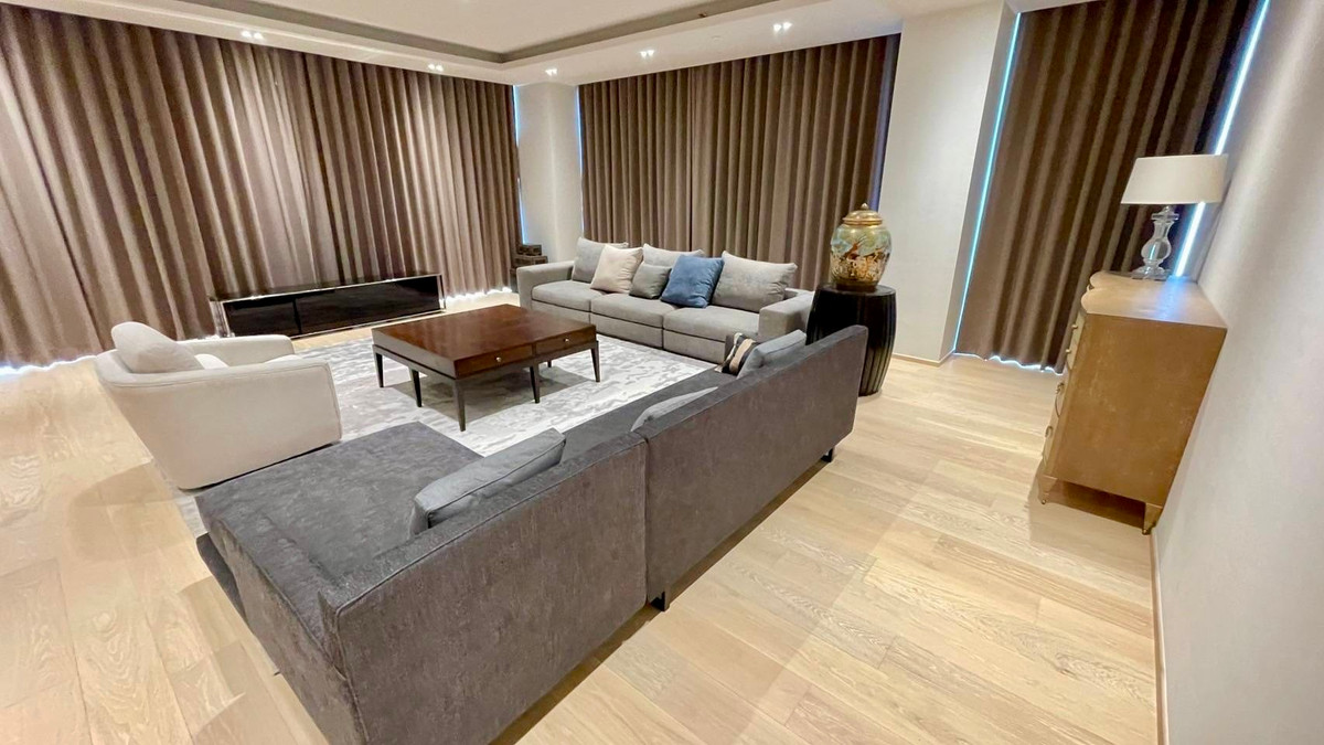 For SaleCondoWitthayu, Chidlom, Langsuan, Ploenchit : Tonson One Residence Penthouse: 3bed 3bath + maid 254.12sqm 158,000,000 Am: 0656199198