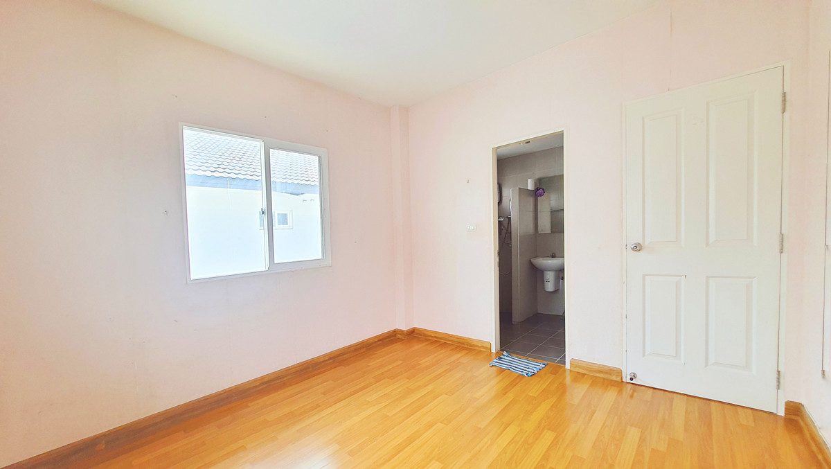 ขายบ้านพระราม 5 ราชพฤกษ์ บางกรวย : ขายด่วนบ้านเดี่ยว 3 ชั้น หลังริม MIND ปิ่นเกล้า-จรัญ 5 ห้องนอน 5 ห้องน้ำ พื้นที่เยอะ ต่อเติมครบพร้อมอยู่ ใกล้ทางด่วนศรีรัช คุ้มมาก 