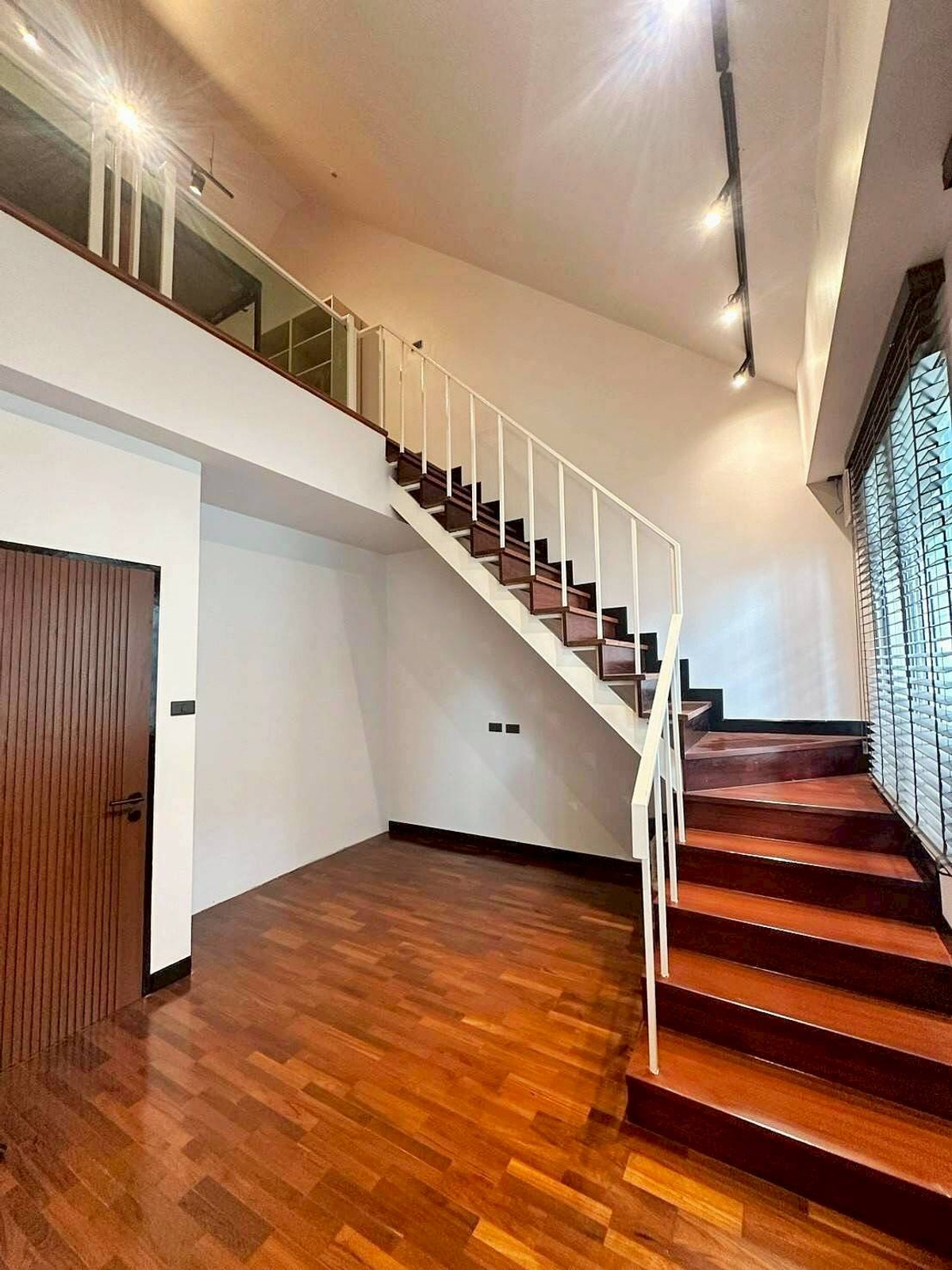 For SaleTownhomeSukhumvit, Asoke, Thonglor : For sale‼️ Baan Klang Krung Thonglor project, 4 floors, 26 sq m, in the heart of Thonglor, Newly Renovated, Khlong Tan Nuea Subdistrict, Watthana District, Bangkok, price 50,000,000 baht.