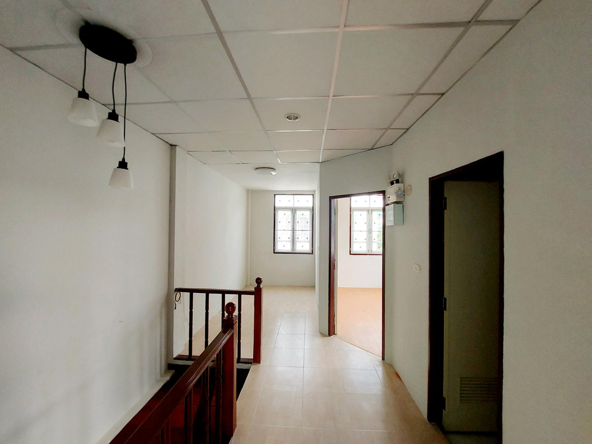 For SaleTownhomeNakhon Pathom : Corner townhouse for sale Pruksaphan Village, Lam Phaya, Nakhon Pathom, 20 sq m, 2 bedrooms, 2 bathrooms, near Central Nakhon Pathom, only 1.49 million baht.