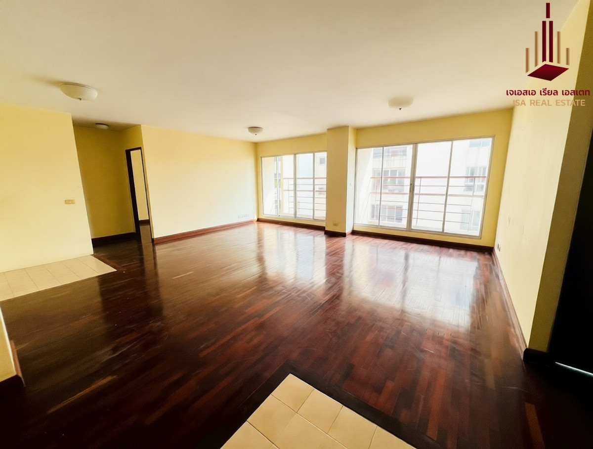 ขายคอนโดพระราม 9 เพชรบุรีตัดใหม่ RCA : ✨ For Sale: Premier Place Rama 9 Condo ✨  💰 Only 2,800,000 THB