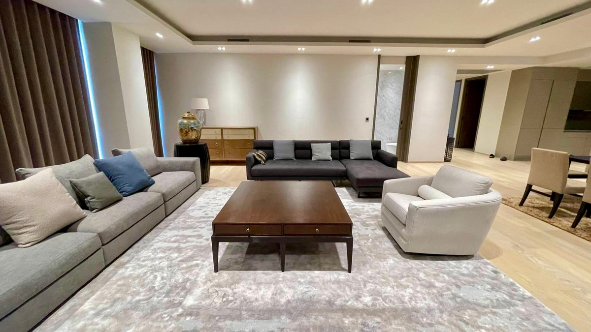 For SaleCondoWitthayu, Chidlom, Langsuan, Ploenchit : Tonson One Residence Penthouse: 3bed 3bath + maid 254.12sqm 158,000,000 Am: 0656199198