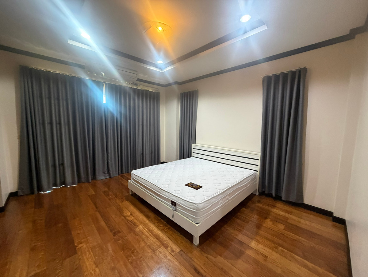 ให้เช่าบ้านสุขุมวิท อโศก ทองหล่อ : ให้เช่าบ้านใหญ่ ใกล้เอกมัย ทองหล่อ เลี้ยงสัตว์ขนาดเล็กได้ ในซอยปรีดีพนมยงค์ 25  	