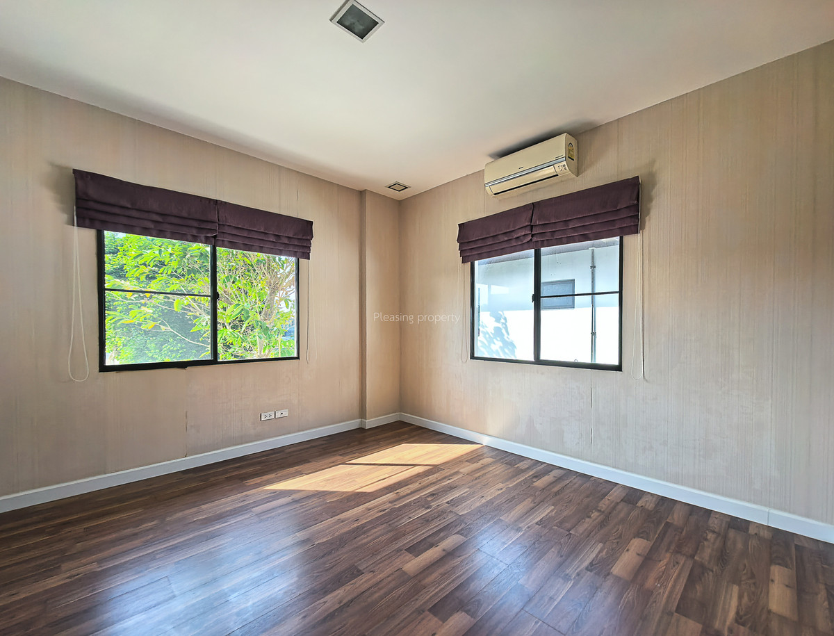 ขายบ้านลาดกระบัง สุวรรณภูมิ : บ้านเดี่ยว ร่มรื่น ใกล้อ่อนนุช จอดรถได้ 6 คัน