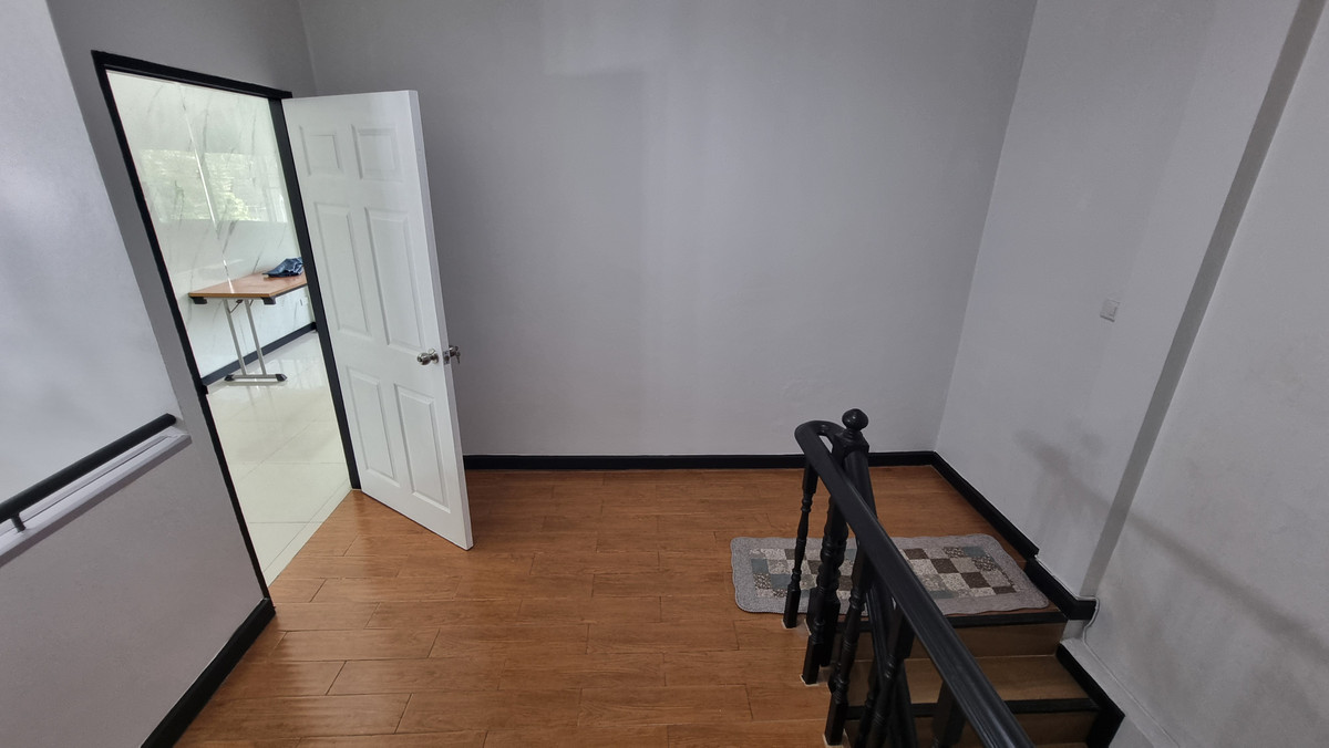 For RentTownhomeSukhumvit, Asoke, Thonglor : (BTS Thonglor, Pet Friendly) Newly Renovated Townhome for Rent – 800 meters to BTS Thong Lo