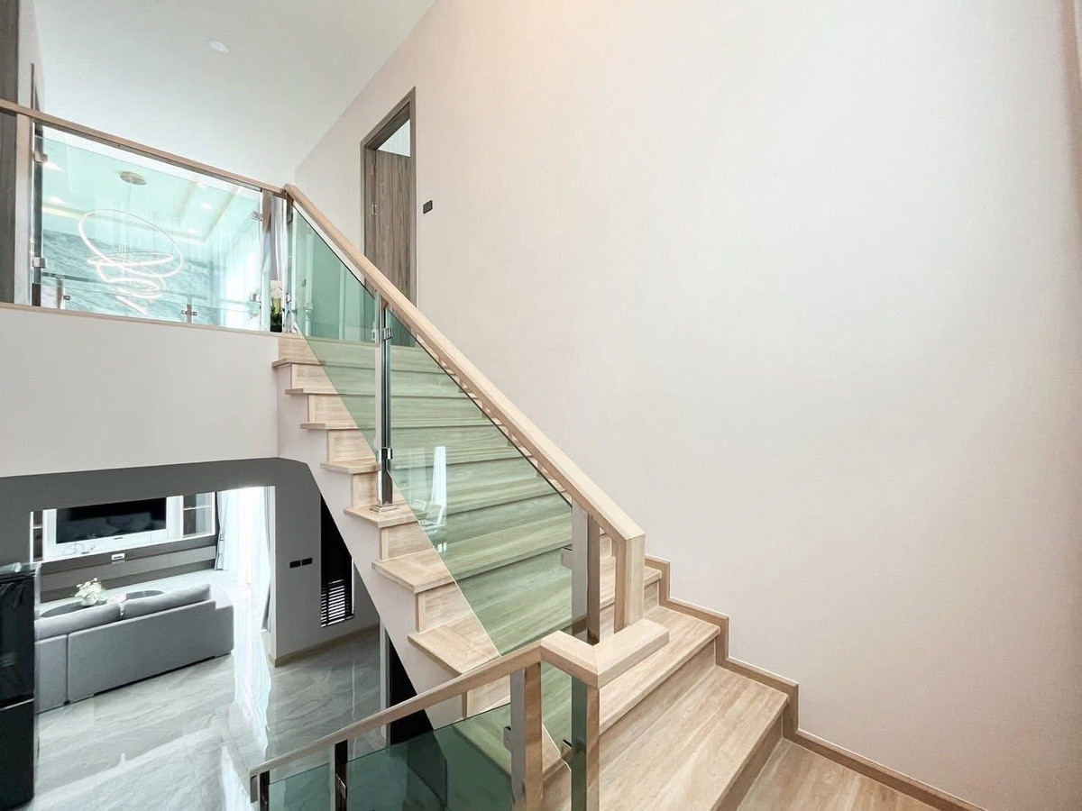 For SaleHousePattaya, Bangsaen, Chonburi : 🏡 Jin Village Land and House | Modern Luxury Pool Villa | เริ่มต้น 9.X – 1X.X ล้านบาท