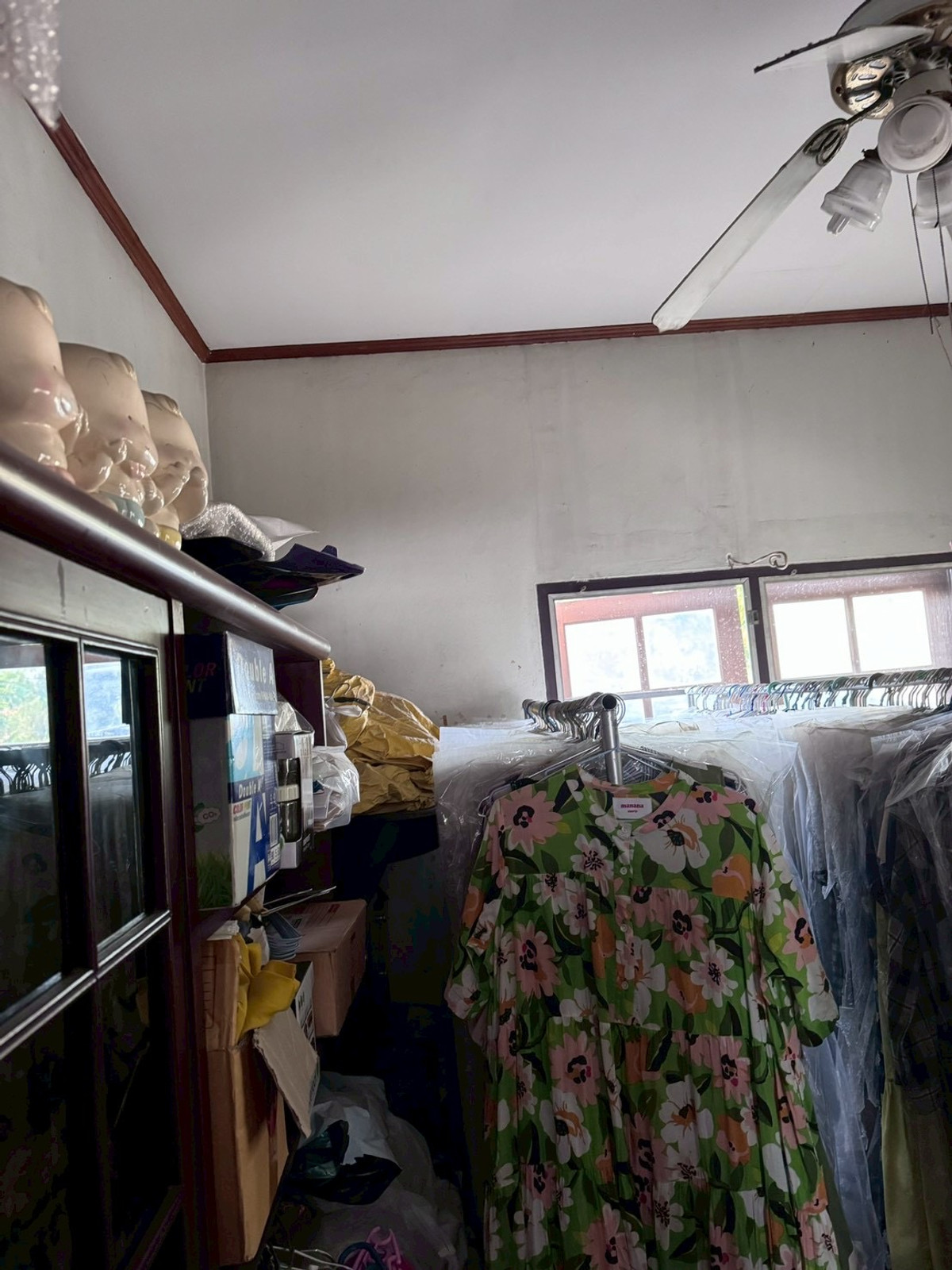 For SaleHouseChaengwatana, Muangthong : 2-storey detached house for sale, corner plot 148 sq m, in the heart of Ngamwongwan 47, intersection 1-3, location at the beginning of the alley, parking for 10+ cars, suitable for both living and office use.