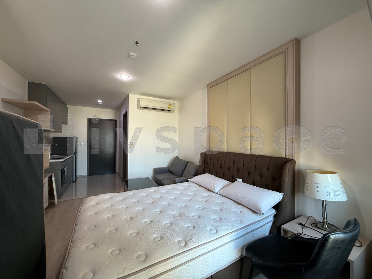 For RentCondoRatchathewi,Phayathai : ▚ LG198ツ For Rent: Rhythm Rangnam Studio 28sqm. 20K🏙️✨ Super Rare Unit! High Floor, Fully Furnished, Prime Rangnam Location, Near BTS!