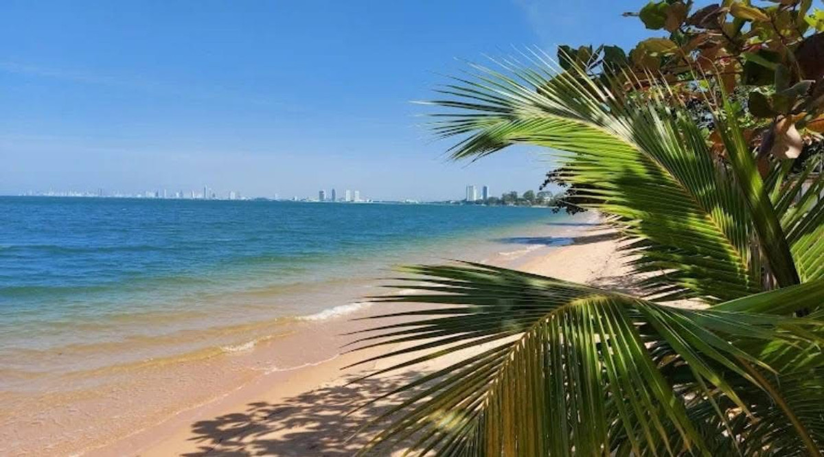 For SaleHousePattaya, Bangsaen, Chonburi : House with land Talay Sawan Village / 3 Bedrooms (FOR SALE) AM065