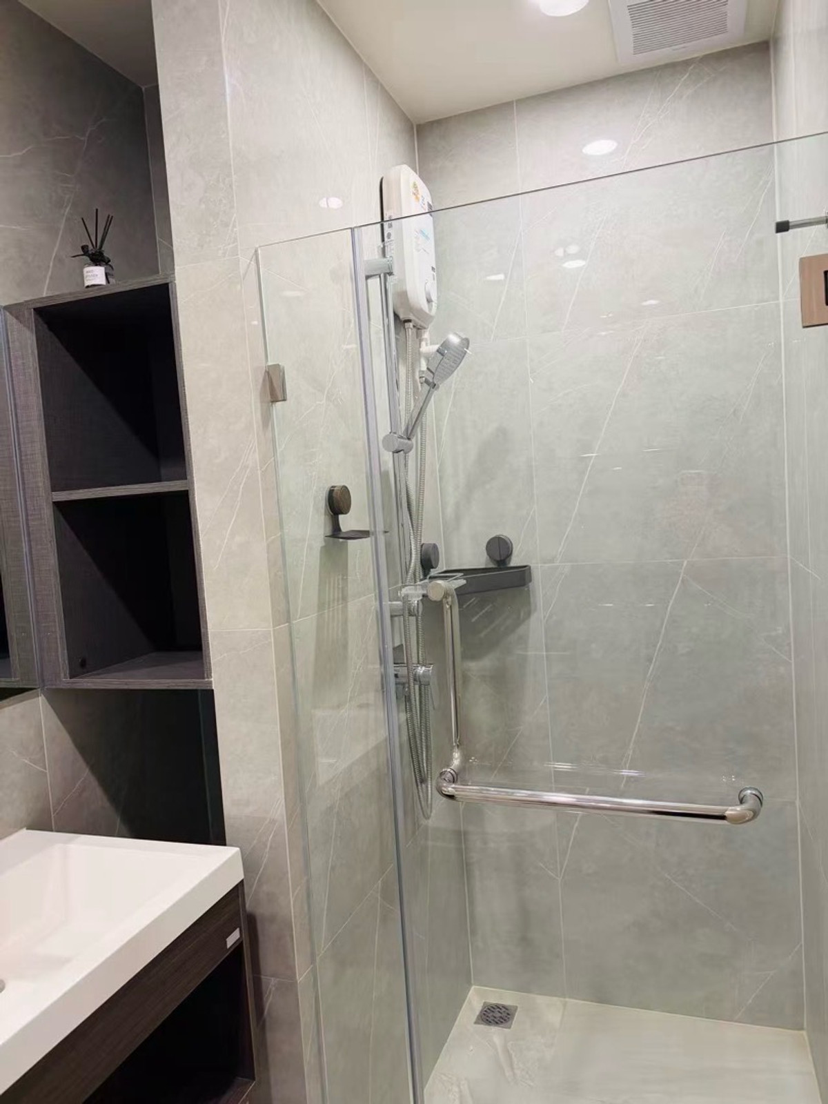 ให้เช่าคอนโดพระราม 9 เพชรบุรีตัดใหม่ RCA : ให้เช่า Nue District R9 ราคา 23,000 บาท [MPr260217]