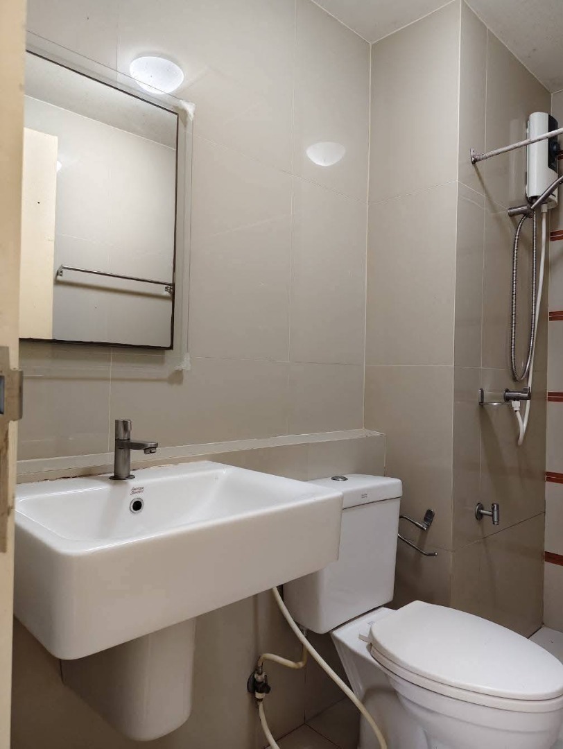 For SaleCondoPathum Thani,Rangsit, Thammasat : 🔥Urgent Sale🔥 Great Condo Campus - Rangsit Phase 2, Corner Unit, 1 Bedroom, 1 Bathroom, Garden View, Next to Swimming Pool ❗