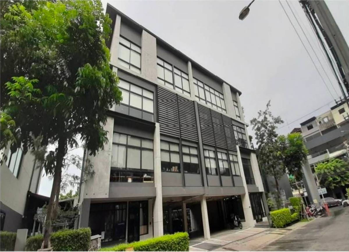 For SaleHome OfficeRamkhamhaeng, Hua Mak : Home Office District Sriwara / 4 floors (for sale), Home Office District Sriwara / 4 - Storey (FOR SALE) JANE018