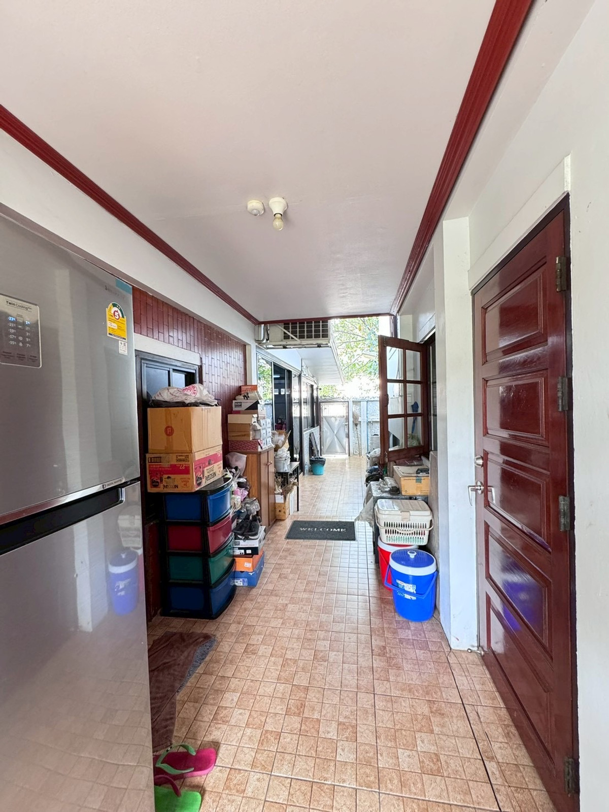 For SaleHouseChaengwatana, Muangthong : 2-storey detached house for sale, corner plot 148 sq m, in the heart of Ngamwongwan 47, intersection 1-3, location at the beginning of the alley, parking for 10+ cars, suitable for both living and office use.