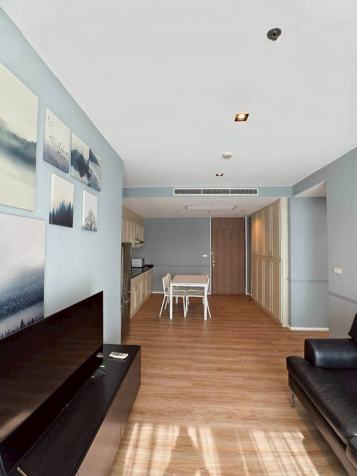 For SaleCondoSukhumvit, Asoke, Thonglor : For sale: Noble Remix Sukhumvit 36, ready-to-move-in condo, next to BTS Thonglor, Building A, 29th floor, 2 bedrooms, area: 78.24 sq m, price 15 MB.*