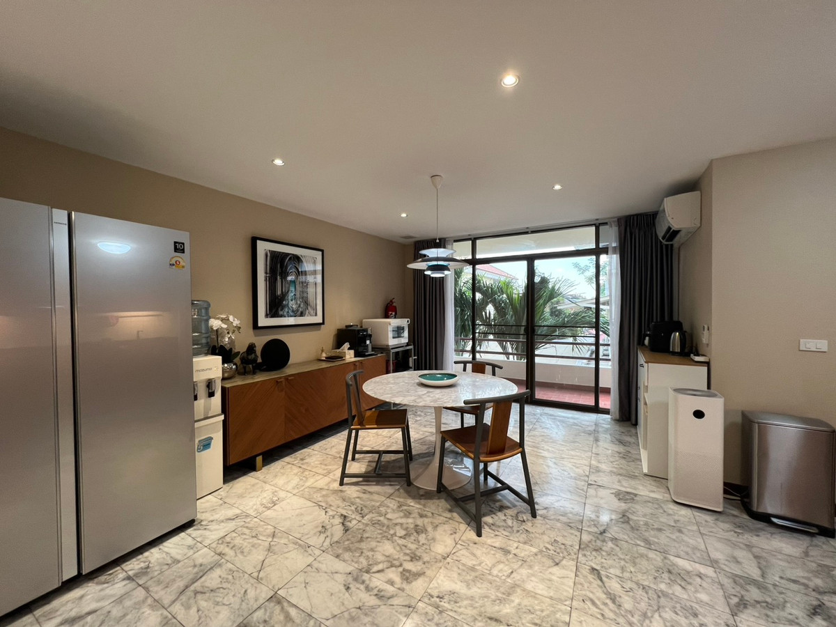 For RentTownhomePattanakan, Srinakarin : [For rent] 5-story townhome near the Yellow Line. |✨Baan Green Town | Located in Soi Phatthanakan 52, convenient travel into the city, only 10 minutes.