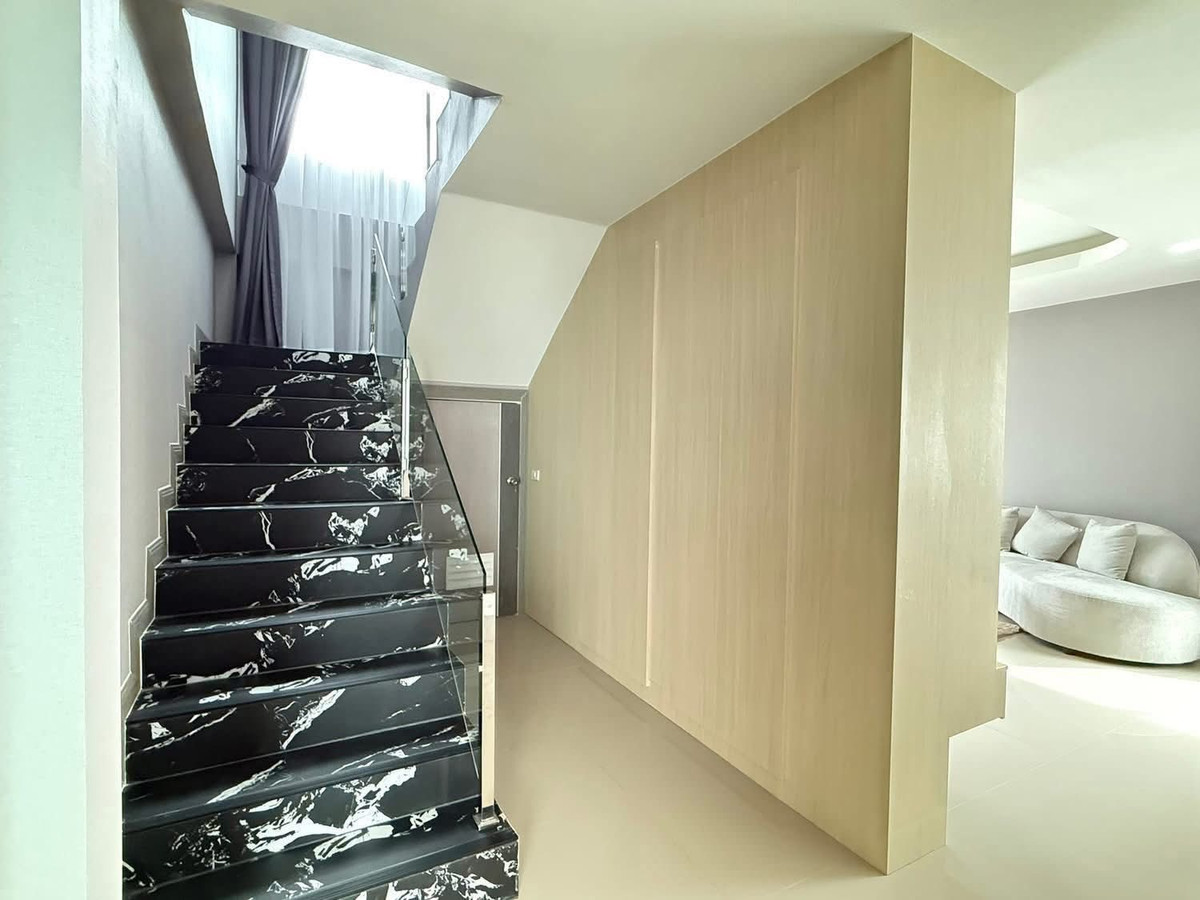 For SaleHousePattaya, Bangsaen, Chonburi : 🌴 5 Bedroom Pool Villa Near Jomtien Beach Only 3 Km. | 102 Sq.Wah | 10.9 MB