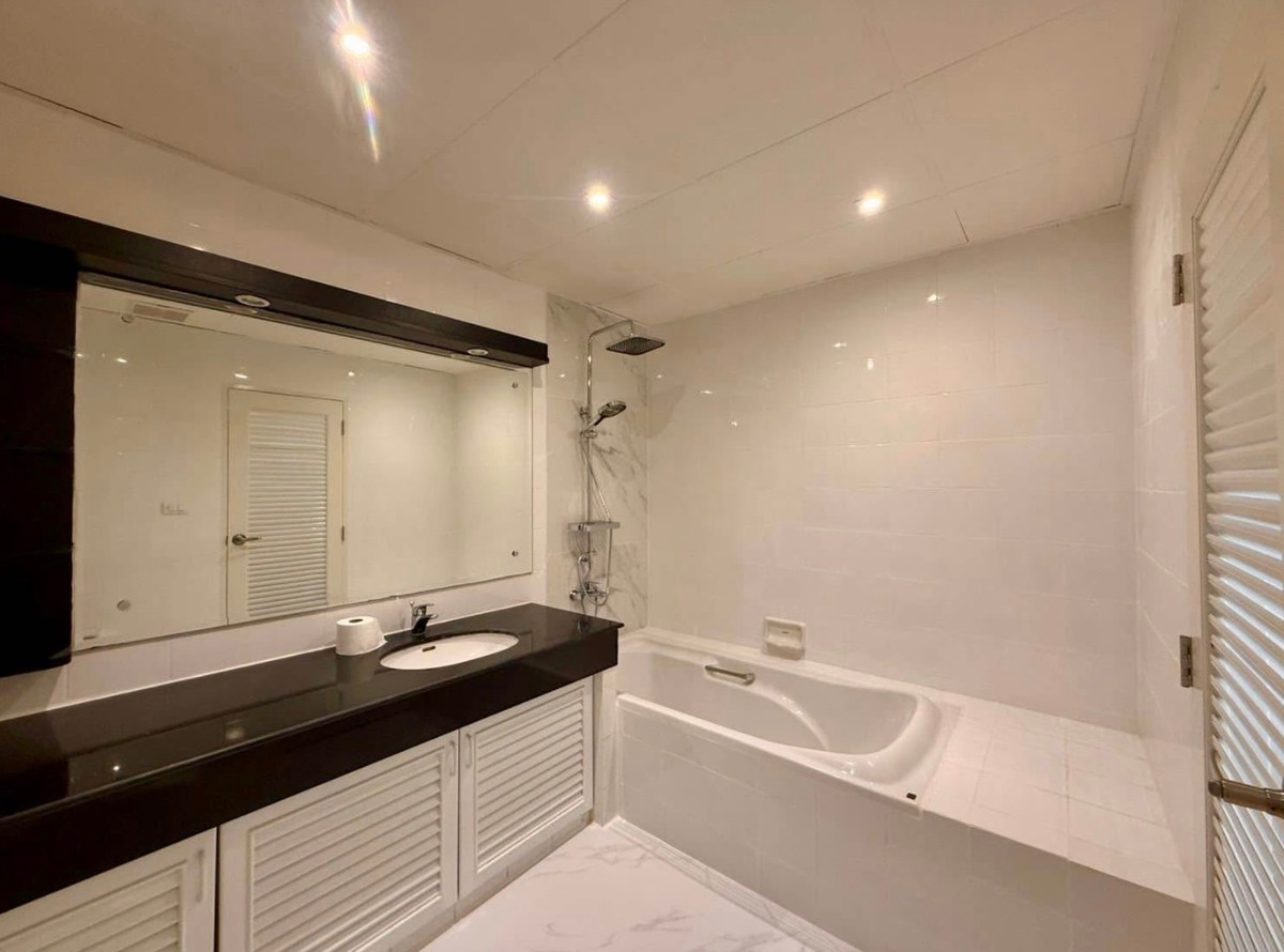 ให้เช่าคอนโดนานา : ให้เช่า Liberty Park 2 ราคา 70,000 บาท [TTr260247]