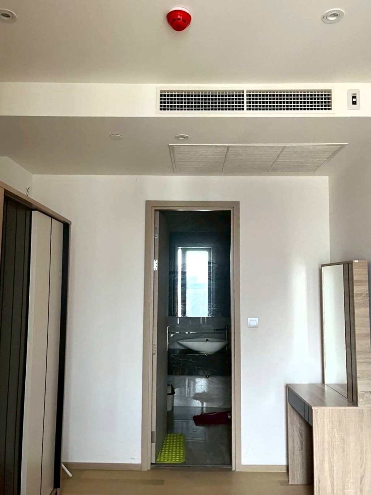 ขายคอนโดพระราม 9 เพชรบุรีตัดใหม่ RCA : Ashton Asoke - Rama 9 / 1 Bedroom (SALE WITH TENANT), แอชตัน อโศก - พระราม 9 / 1 ห้องนอน (ขายพร้อมผู้เช่า) VL016