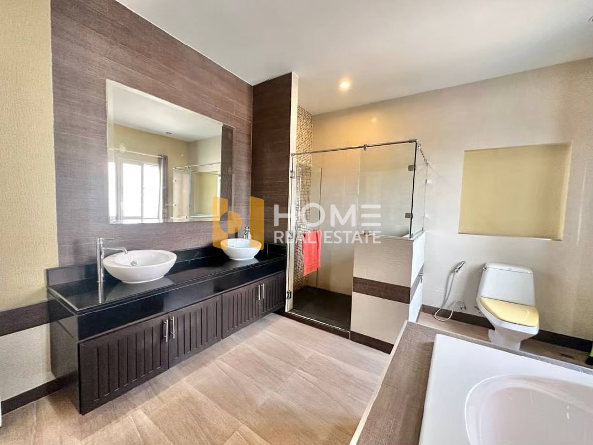 For SaleHouseSriracha Laem Chabang Ban Bueng : Heritage Village / 4 Bedrooms (FOR SALE), Heritage Village / 4 Bedrooms (FOR SALE) YEAN126