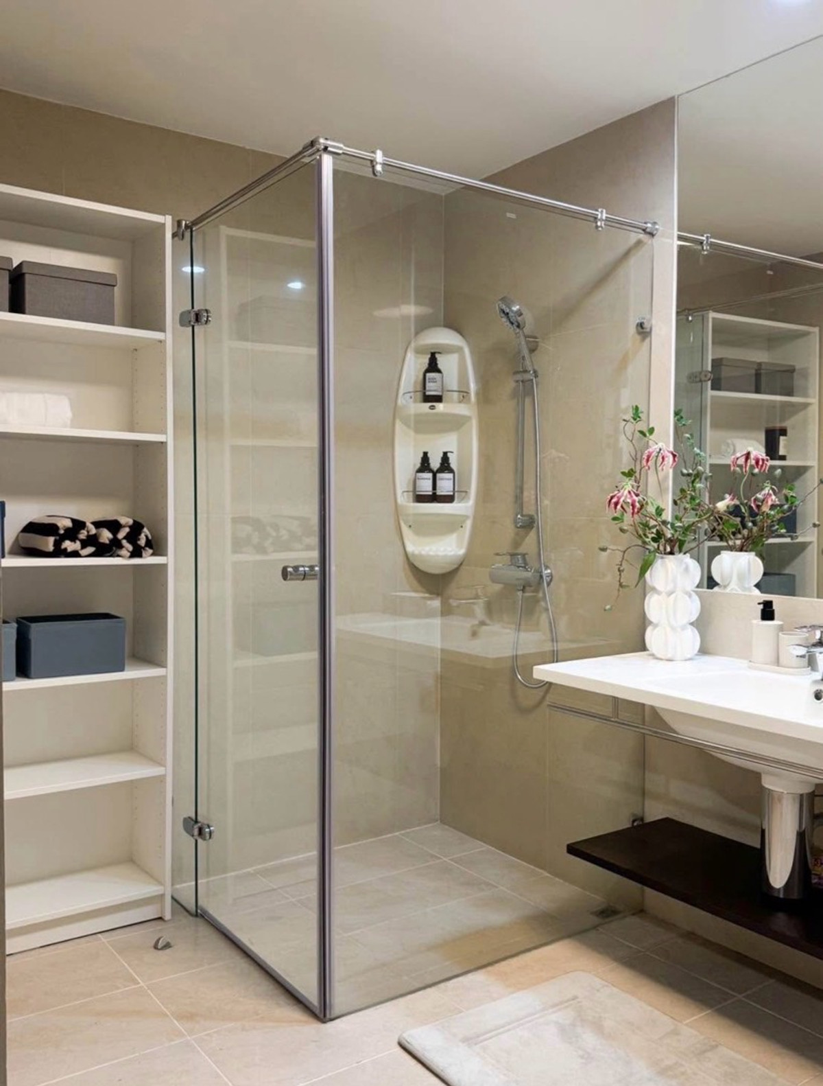 CondoWongwianyai, Charoennakor : Riverfront Condo Baan Sathorn Chaopraya Spacious Residence with Panoramic Chao Phraya View in Prime Riverside Location