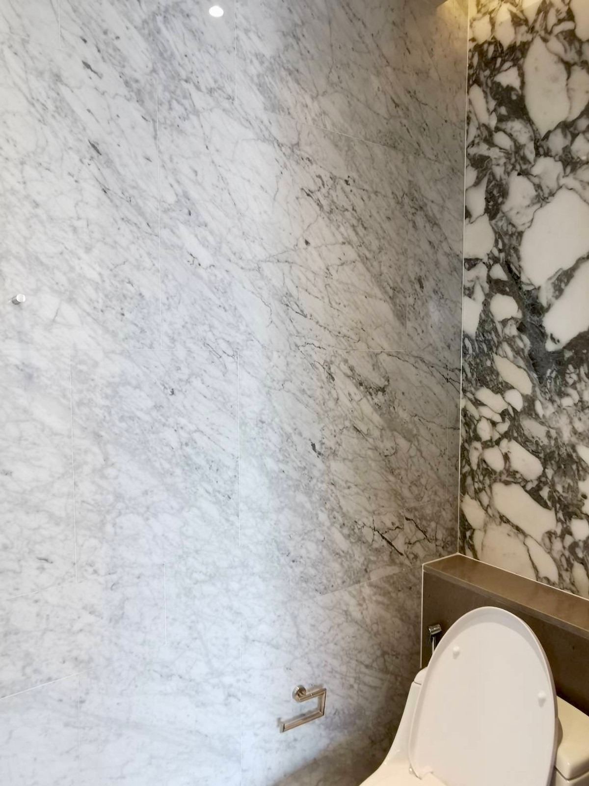 For SaleCondoWitthayu, Chidlom, Langsuan, Ploenchit : Tonson One Residence Penthouse: 3bed 3bath + maid 254.12sqm 158,000,000 Am: 0656199198