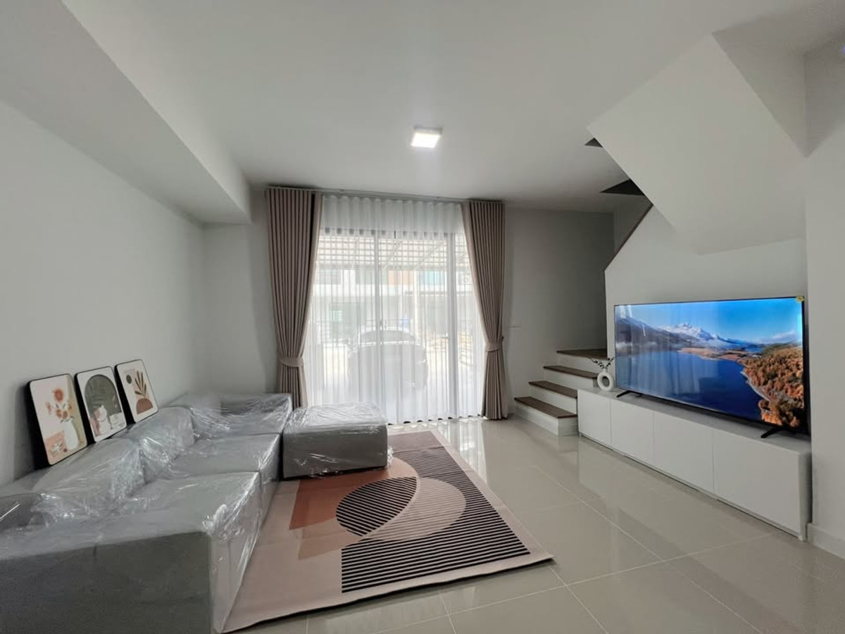 For RentTownhomeBangna, Bearing, Lasalle : 🔥🏠 Townhome for rent, prime location, Pleno Sukhumvit-Bangna 2 project. Can raise animals