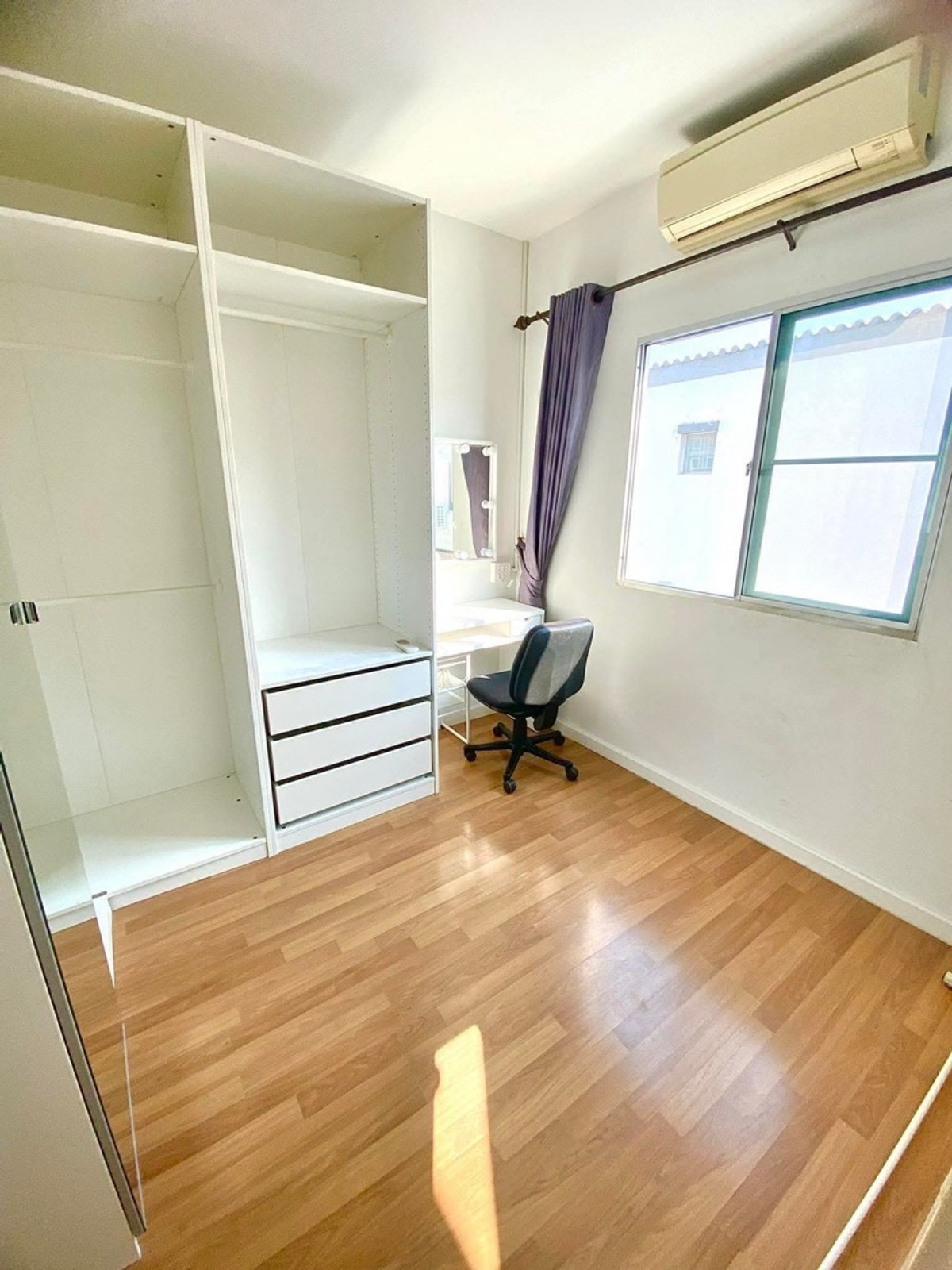 ให้เช่าทาวน์โฮมพระราม 2 บางขุนเทียน : 🏠✨ ให้เช่าทาวน์เฮ้าส์ 2 ชั้น ทำเลพระราม 2 – ท่าข้าม