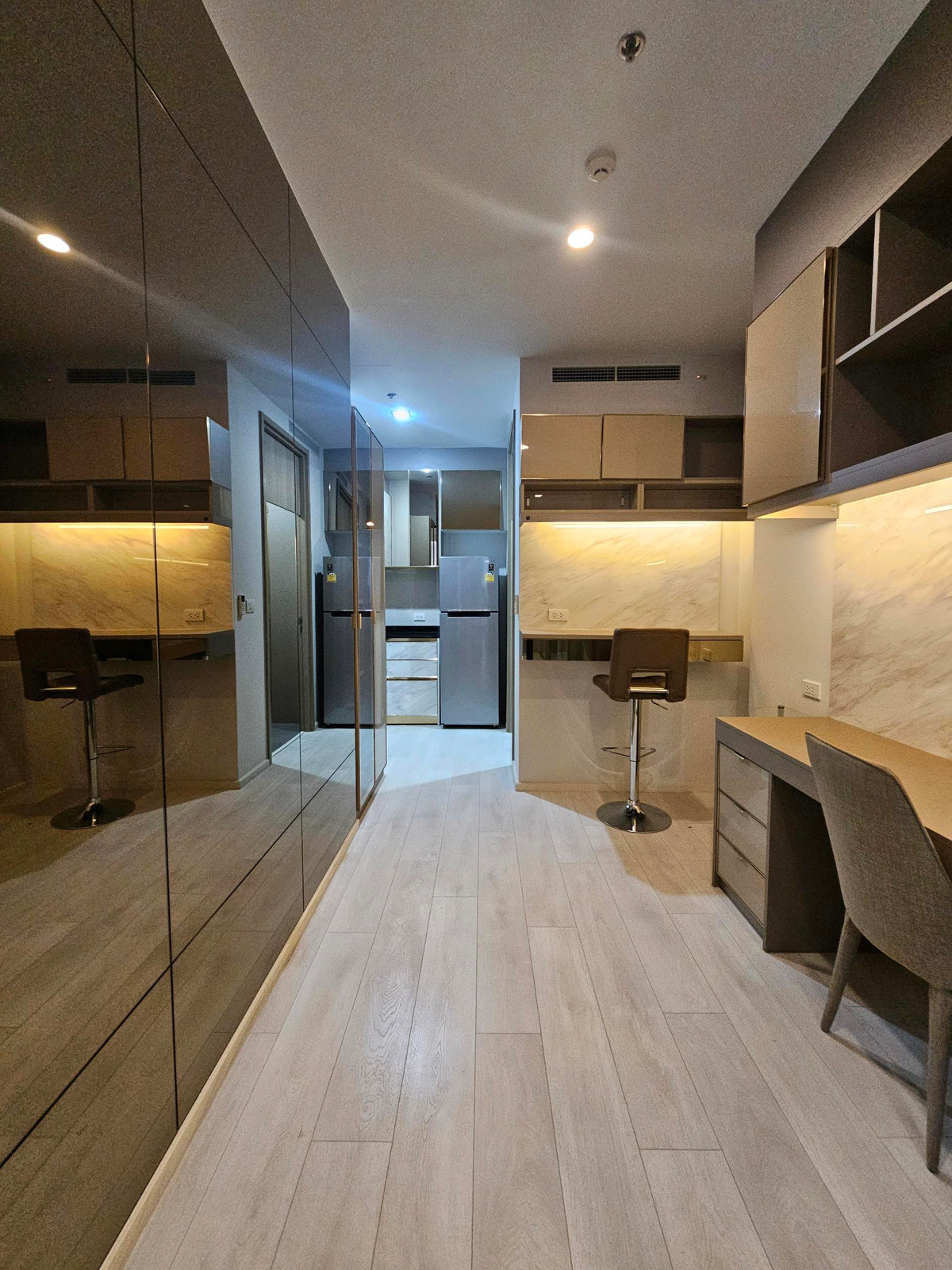 ให้เช่าคอนโดวิทยุ ชิดลม หลังสวน : 🔥ให้เช่า🔥 Noble เพลินจิต 1 ห้องนอน 45ตรม. พร้อมเข้าอยู่!