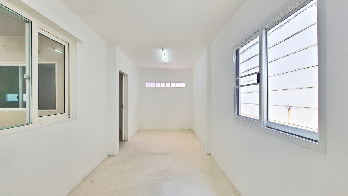 ขายบ้านพระราม 5 ราชพฤกษ์ บางกรวย : ขายด่วนบ้านเดี่ยว 3 ชั้น หลังริม MIND ปิ่นเกล้า-จรัญ 5 ห้องนอน 5 ห้องน้ำ พื้นที่เยอะ ต่อเติมครบพร้อมอยู่ ใกล้ทางด่วนศรีรัช คุ้มมาก 