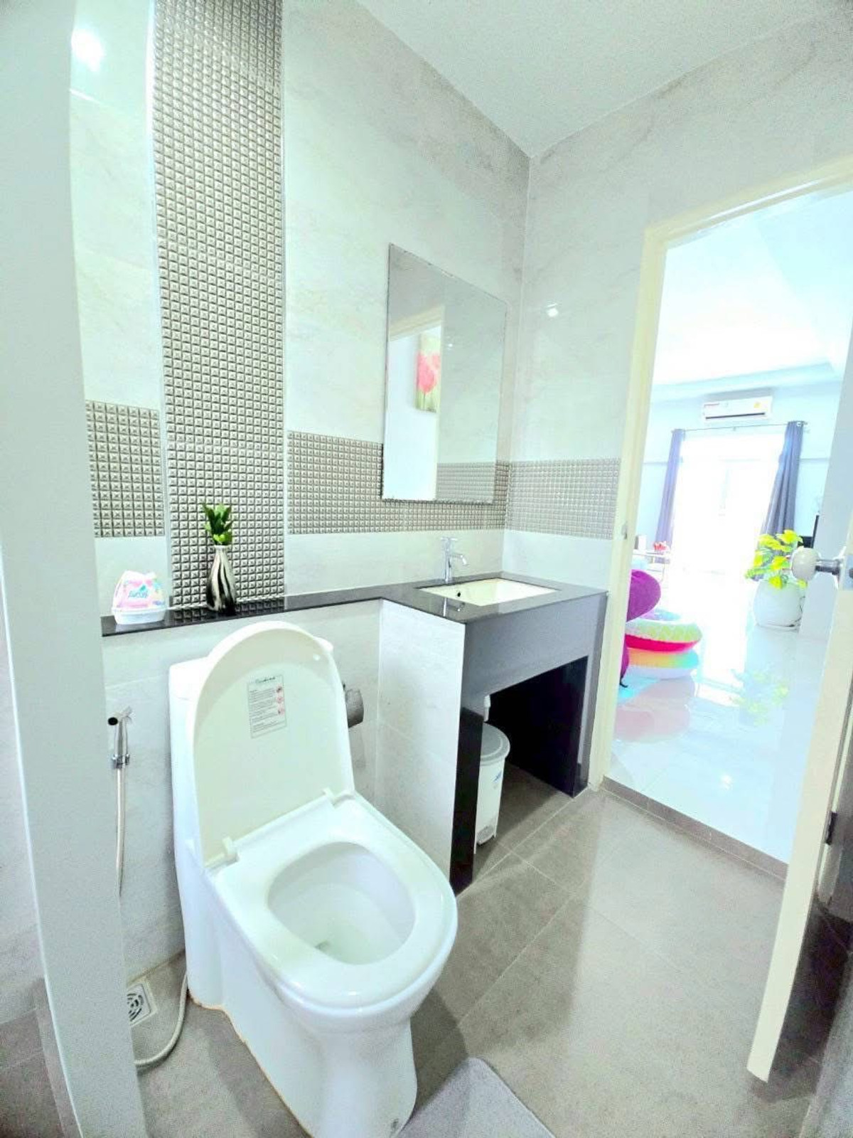 For RentHousePattaya, Bangsaen, Chonburi : Single house Sunshine Poolvilla / 3 Bedrooms (FOR RENT) AM071