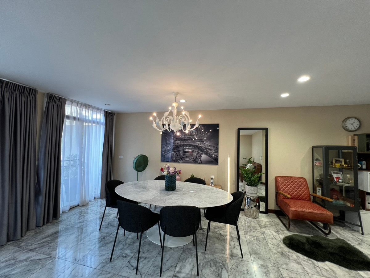 For RentTownhomePattanakan, Srinakarin : [For rent] 5-story townhome near the Yellow Line. |✨Baan Green Town | Located in Soi Phatthanakan 52, convenient travel into the city, only 10 minutes.