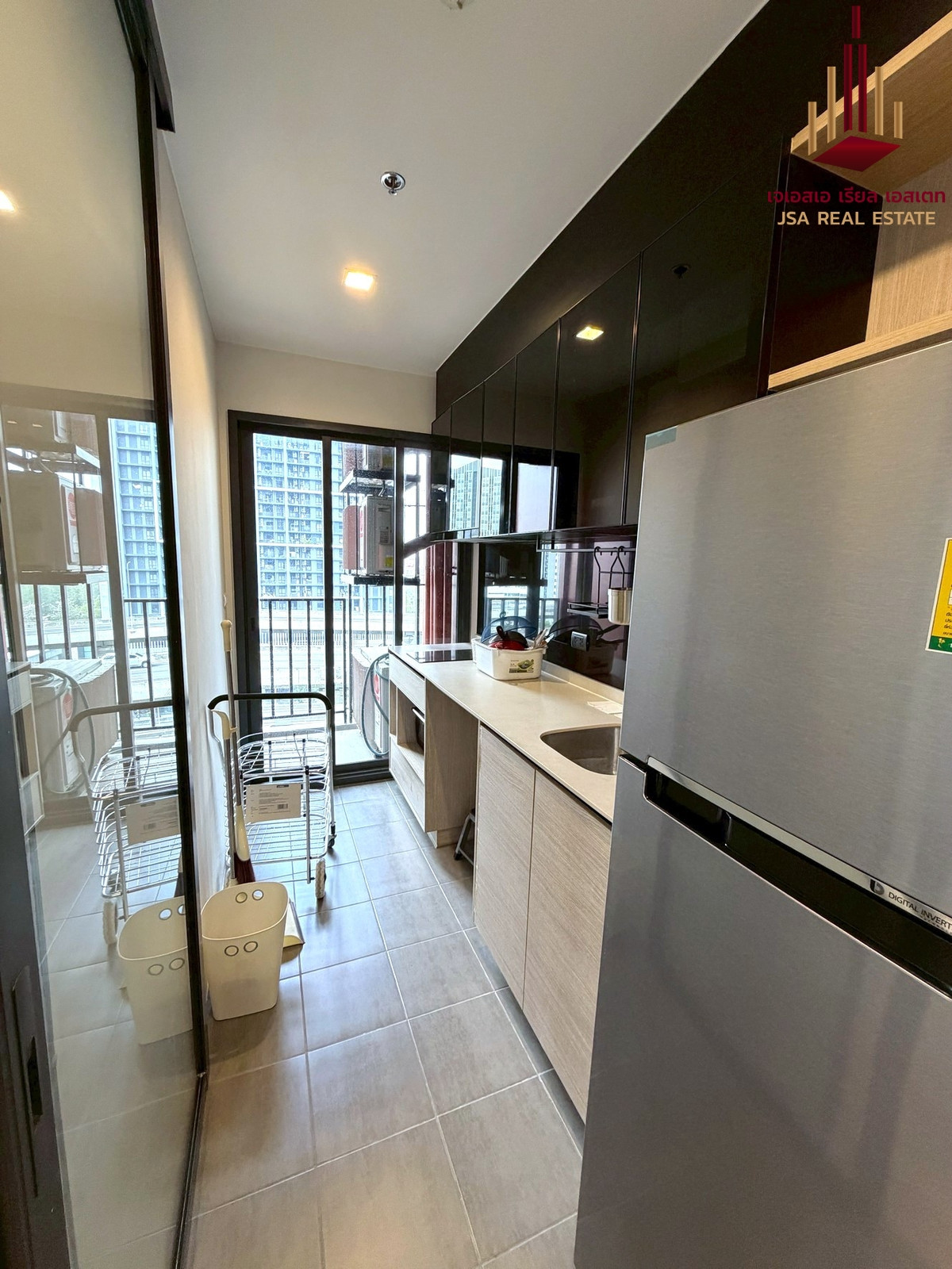 ขายคอนโดพระราม 9 เพชรบุรีตัดใหม่ RCA : ✨ For Sale: The Base Garden Rama 9 Condo ✨  💰 Only 4,500,000 THB