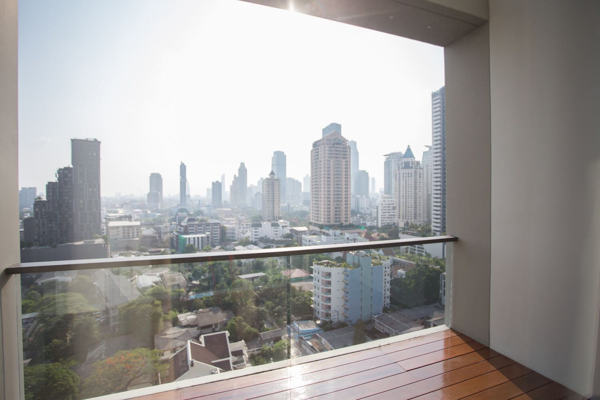 For RentCondoSathorn, Narathiwat : ✨🏢Luxury condo for rent Duplex in Sathorn area at Sukhothai Residence, 2 bedrooms, fully decorated, fully furnished, near MRT Lumpini.