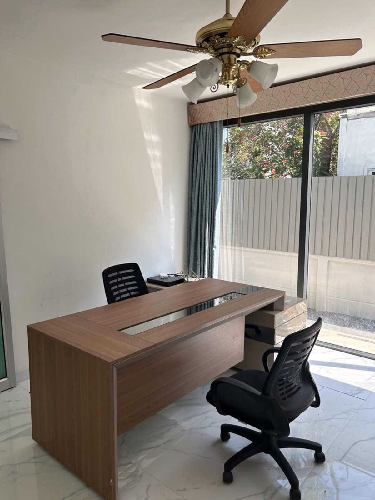 ให้เช่าบ้านมีนบุรี-ร่มเกล้า : บ้านเดี่ยวสไตล์หรู 2ชั้น ให้เช่า หมู่บ้านเพอเฟคเพลส รามคำแหง 164 เนื้อที่127 ตารางวา มีนบุรี กรุงเทพ10510