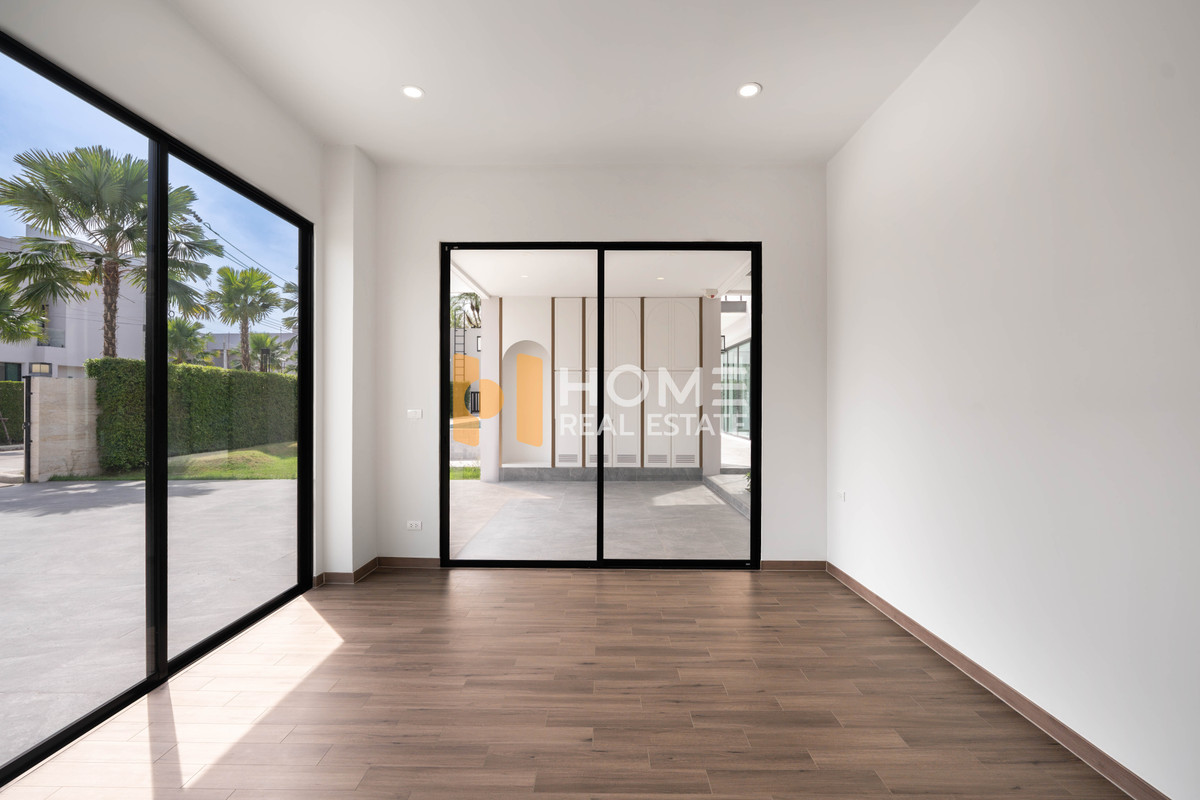 ขายบ้านเกษตรศาสตร์ รัชโยธิน : บ้านแปลงมุม ใกล้ BTS เพียง 500 ม. ✨ บ้านพร้อมที่ดิน เดอะ มาสเตอร์ เอกมัย - รามอินทรา / 5 ห้องนอน (ขาย), House with land The Master Ekkamai - Ramintra / 5 Bedrooms (FOR SALE) TPM335